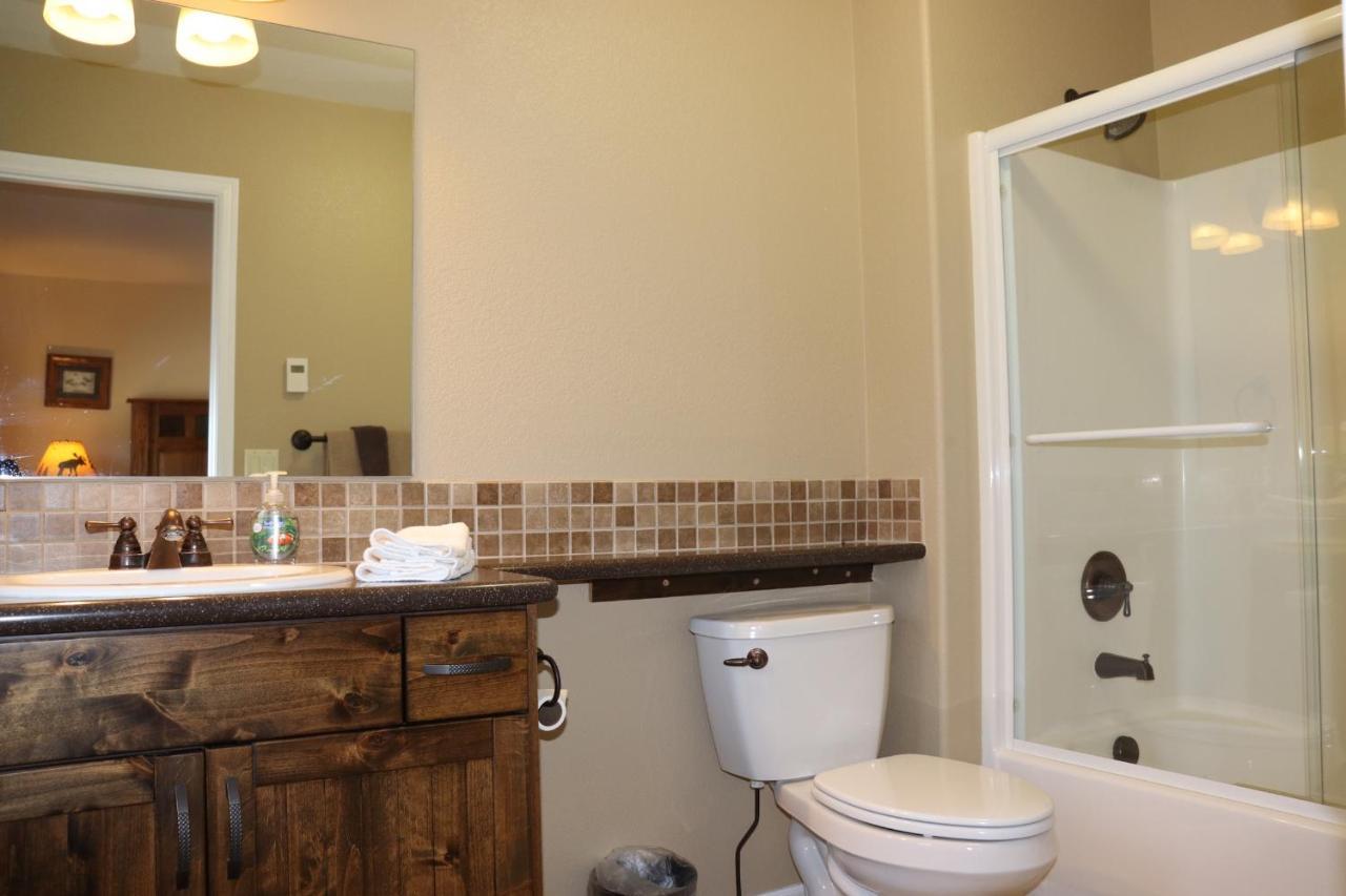 Glacier National Park Getaway - Oakmont Retreat Columbia Falls Bagian luar foto