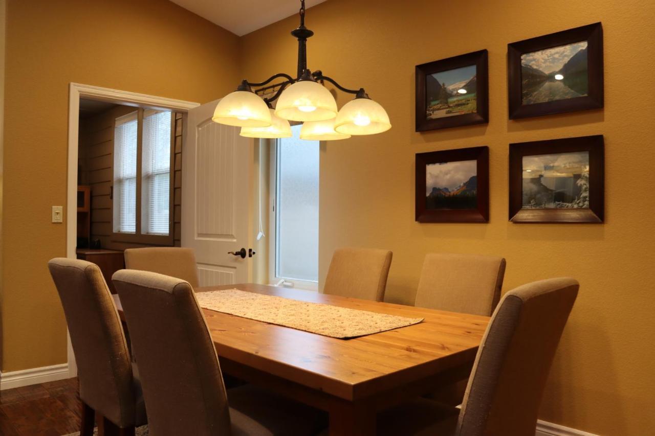 Glacier National Park Getaway - Oakmont Retreat Columbia Falls Bagian luar foto