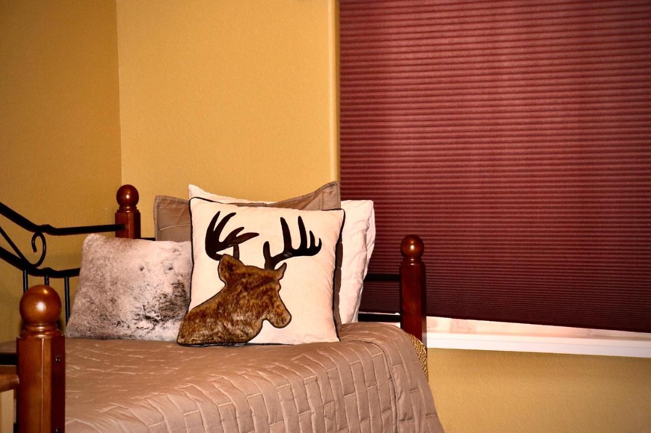 Glacier National Park Getaway - Oakmont Retreat Columbia Falls Bagian luar foto